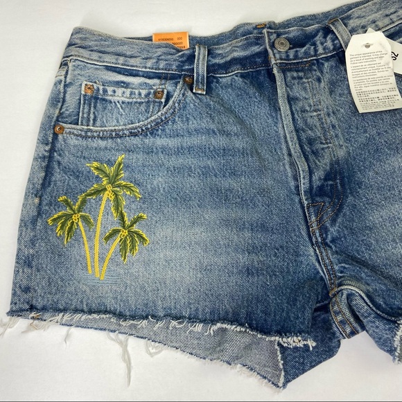 NEW Levis 501 Wild Dreaming Cut Off Shorts - Picture 3 of 11